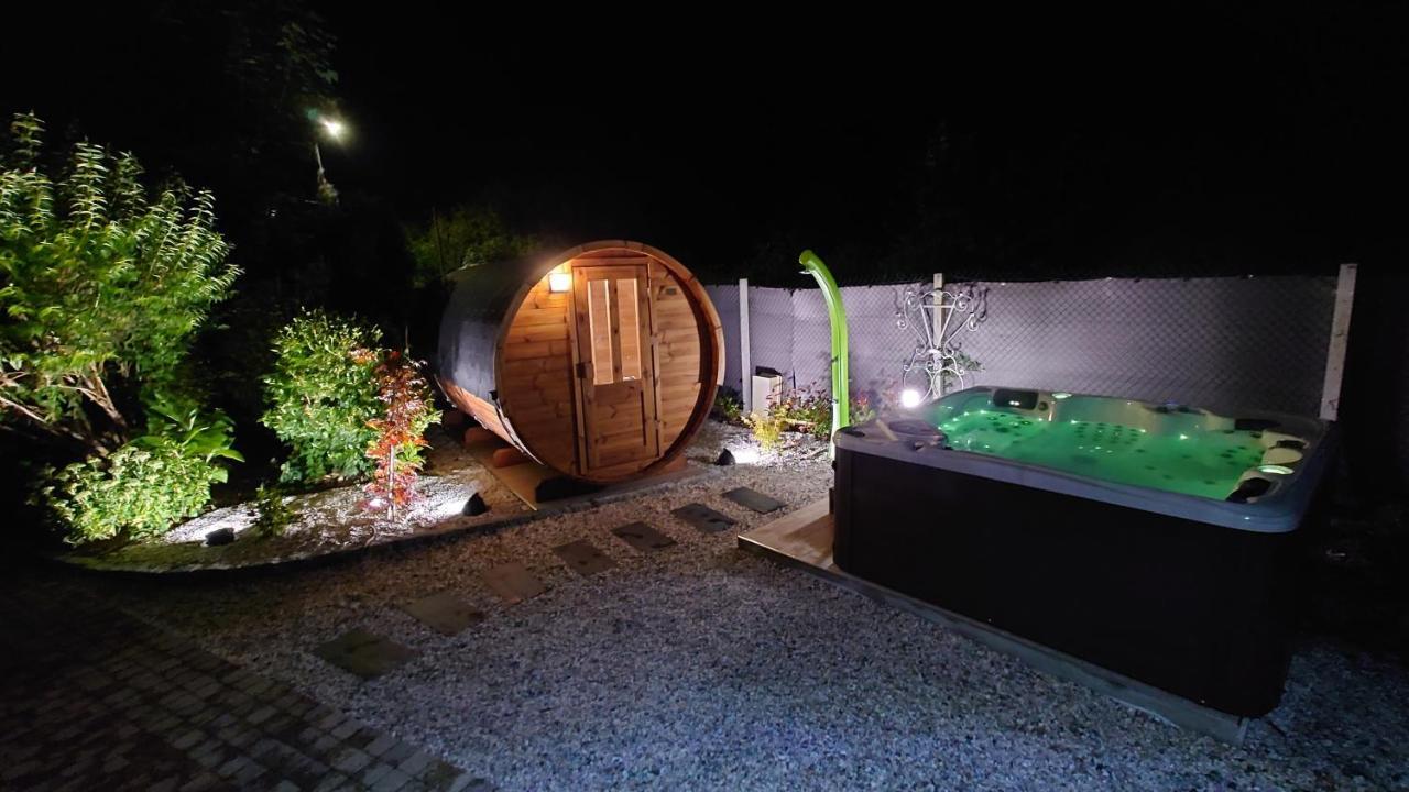 Le Manoir De Louviersアパートメント エクステリア 写真