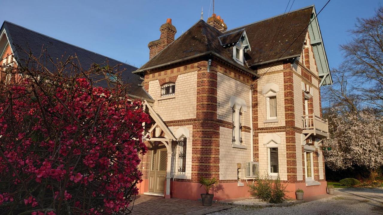 Le Manoir De Louviersアパートメント エクステリア 写真